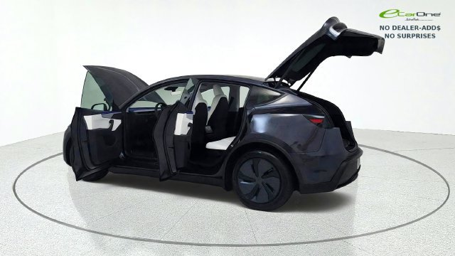 Used 2026 Tesla Model Y 2WD image 16