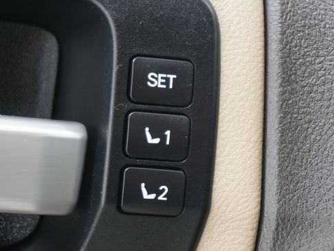 Used 2011 Toyota Sequoia Platinum image 18