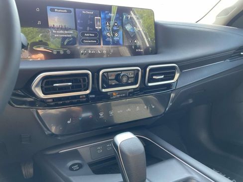 New 2026 Nissan Sentra SV w/ SV Convenience Package FWD image 24