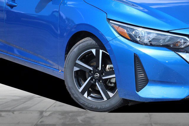 Certified 2025 Nissan Sentra SV FWD image 3