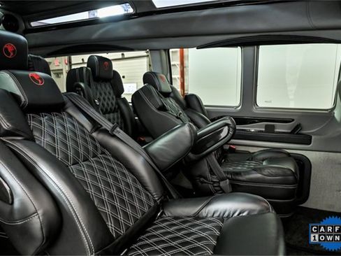 Used 2025 GMC Savana 2500 Extended w/ Driver Convenience Package image 9