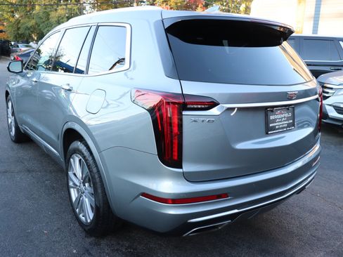 Used 2023 Cadillac XT6 Premium Luxury image 3