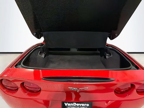 Used 2007 Chevrolet Corvette Coupe w/ Preferred Equipment Group RWD image 26