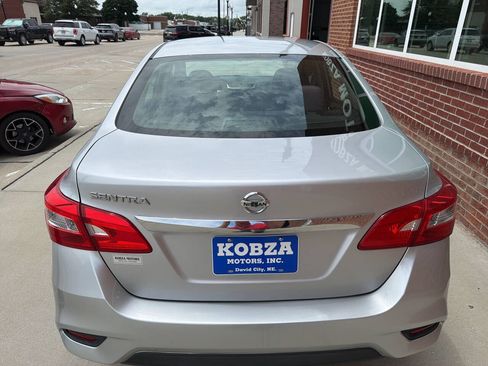 Used 2016 Nissan Sentra S FWD image 8