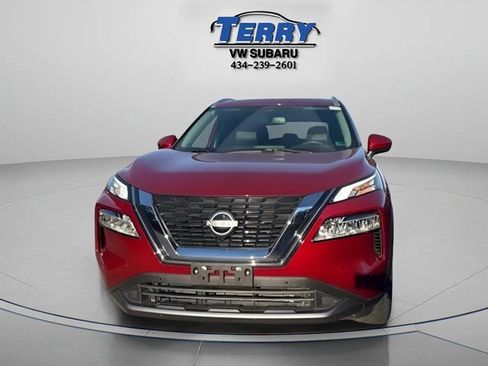 Used 2023 Nissan Rogue SL w/ SL Premium Package image 2