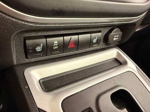 Used 2016 Jeep Compass High Altitude FWD image 32