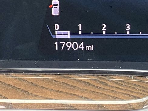 Certified 2024 Cadillac Escalade ESV Sport Platinum w/ LPO, ONYX Package image 26