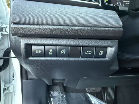 Used 2025 Toyota Camry LE FWD image 38