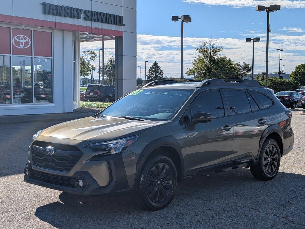 Used 2023 Subaru Outback Onyx Edition AWD/4WD image 3