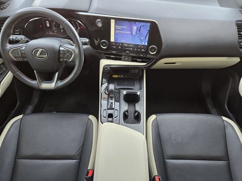 Used 2024 Lexus NX 250 FWD image 26