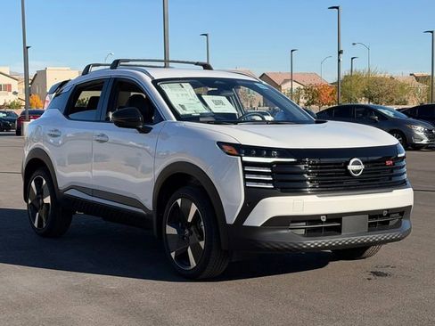 New 2026 Nissan Kicks SR w/ Cold Weather Package FWD image 9