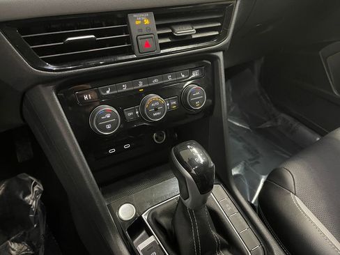 Used 2022 Volkswagen Taos SEL image 26