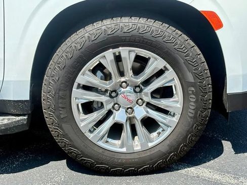 Used 2021 GMC Yukon Denali AWD/4WD image 28
