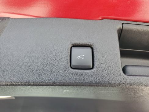 Used 2025 Ford Escape ST-Line Elite w/ Premium Technology Package image 17