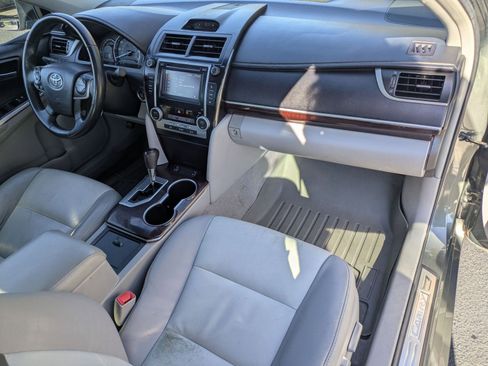 Used 2014 Toyota Camry XLE image 26