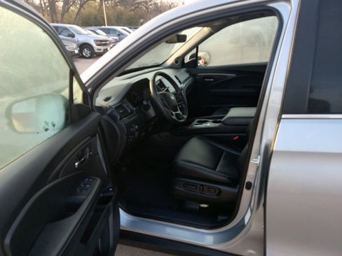 Used 2025 Honda Ridgeline RTL image 3