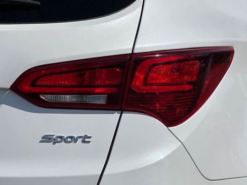 Used 2017 Hyundai Santa Fe Sport image 30