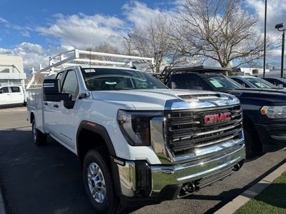 New 2026 GMC Sierra 2500 Pro w/ Convenience Package