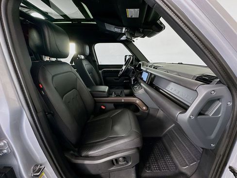 Used 2020 Land Rover Defender 110 X image 29