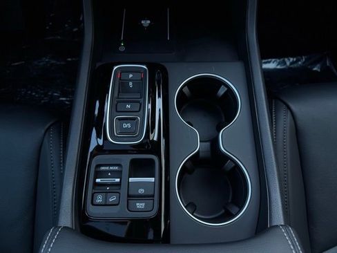 New 2025 Honda Pilot Touring image 39