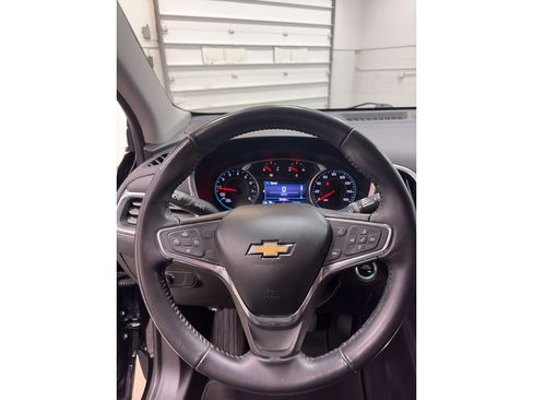 Used 2019 Chevrolet Equinox LT AWD/4WD image 16
