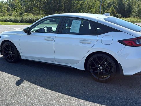 Used 2024 Honda Civic Sport image 10