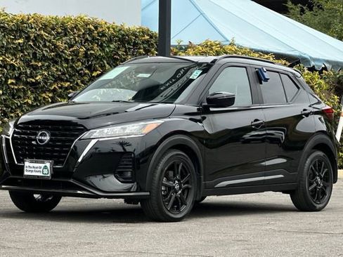 Used 2022 Nissan Kicks SR w/ Premium Package image 8