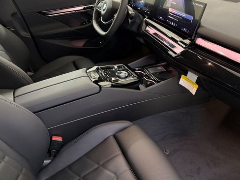 New 2026 BMW i5 eDrive40 image 27