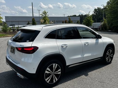 Certified 2026 Mercedes-Benz GLA 250 4MATIC w/ Exclusive Package image 8