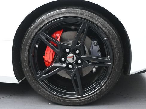 Used 2024 Chevrolet Corvette Stingray Convertible w/ 1LT RWD image 32