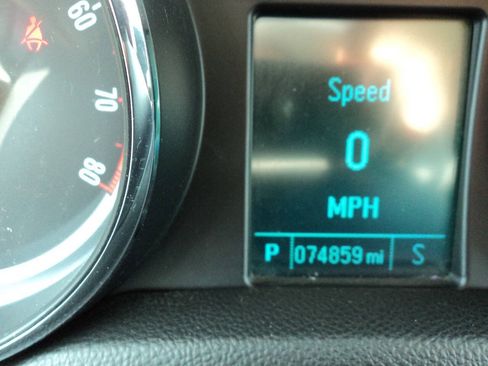 Used 2016 Buick Encore FWD image 9