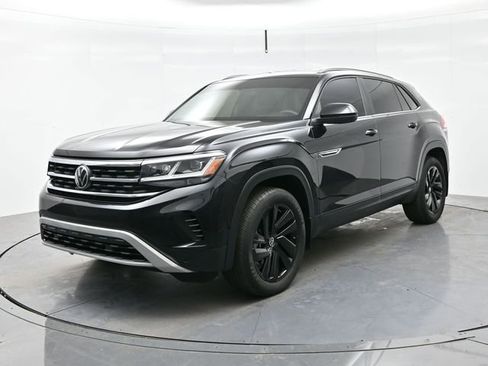 Used 2023 Volkswagen Atlas Cross Sport SE image 3