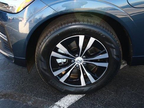 Used 2023 Volvo XC60 T8 Core image 2