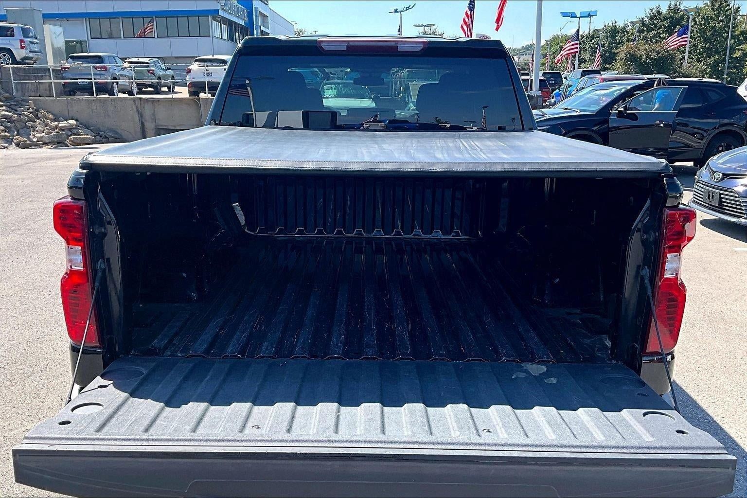 Used 2024 Chevrolet Silverado 1500 LT AWD/4WD image 4