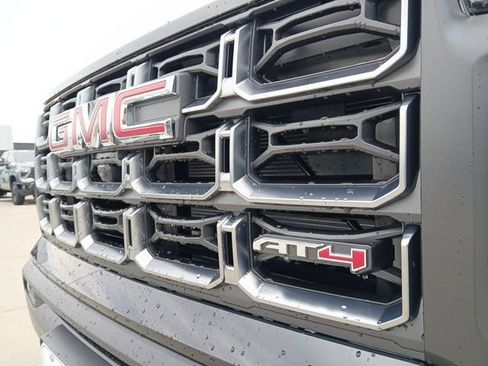 New 2026 GMC Canyon AT4 w/ Technology Plus Package AWD/4WD image 9