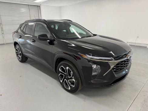 New 2026 Chevrolet Trax RS w/ Sunroof Package image 3