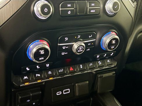 Used 2019 GMC Sierra 1500 Denali w/ Denali Ultimate Package image 25