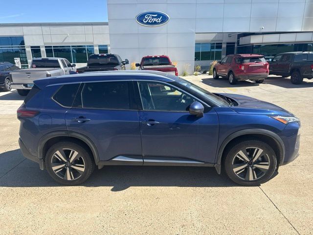 Used 2023 Nissan Rogue SL w/ SL Premium Package AWD/4WD image 2