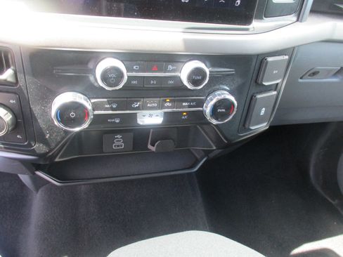 Used 2025 Ford F150 XLT w/ Equipment Group 301A Standard AWD/4WD image 17