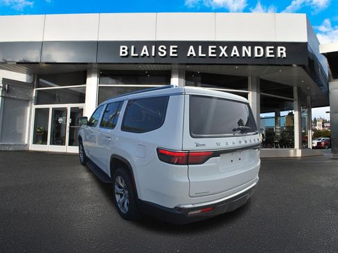 Used 2022 Jeep Wagoneer Series II AWD/4WD image 6