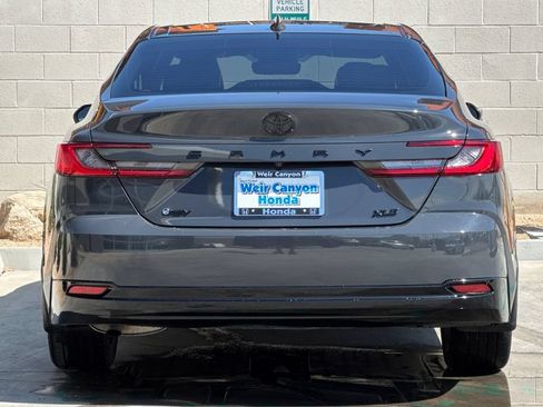 Used 2025 Toyota Camry XLE FWD image 8