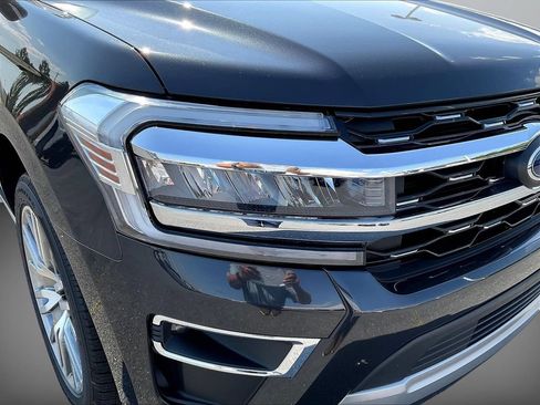 Certified 2024 Ford Expedition Limited AWD/4WD image 32