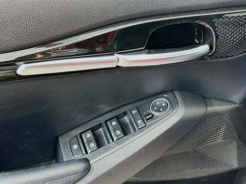 Used 2021 Kia Seltos S FWD image 15