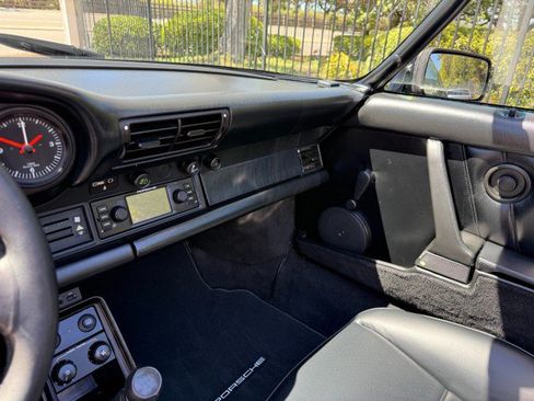 Used 1989 Porsche 911 Speedster RWD image 11