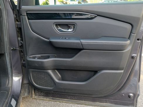 Used 2025 Honda Pilot EX-L image 35