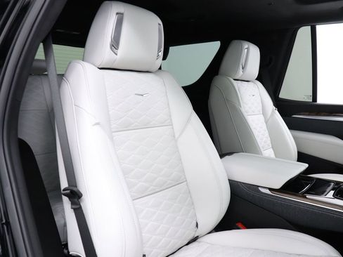 Used 2026 Cadillac Escalade Platinum Sport image 44