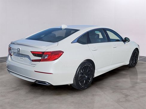 Used 2020 Honda Accord Sport image 4