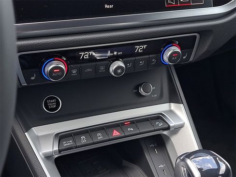 New 2025 Audi Q3 2.0T Premium image 14