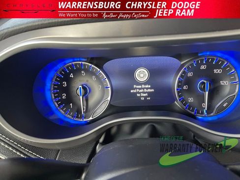 New 2026 Chrysler Pacifica Select w/ S Appearance Package image 28