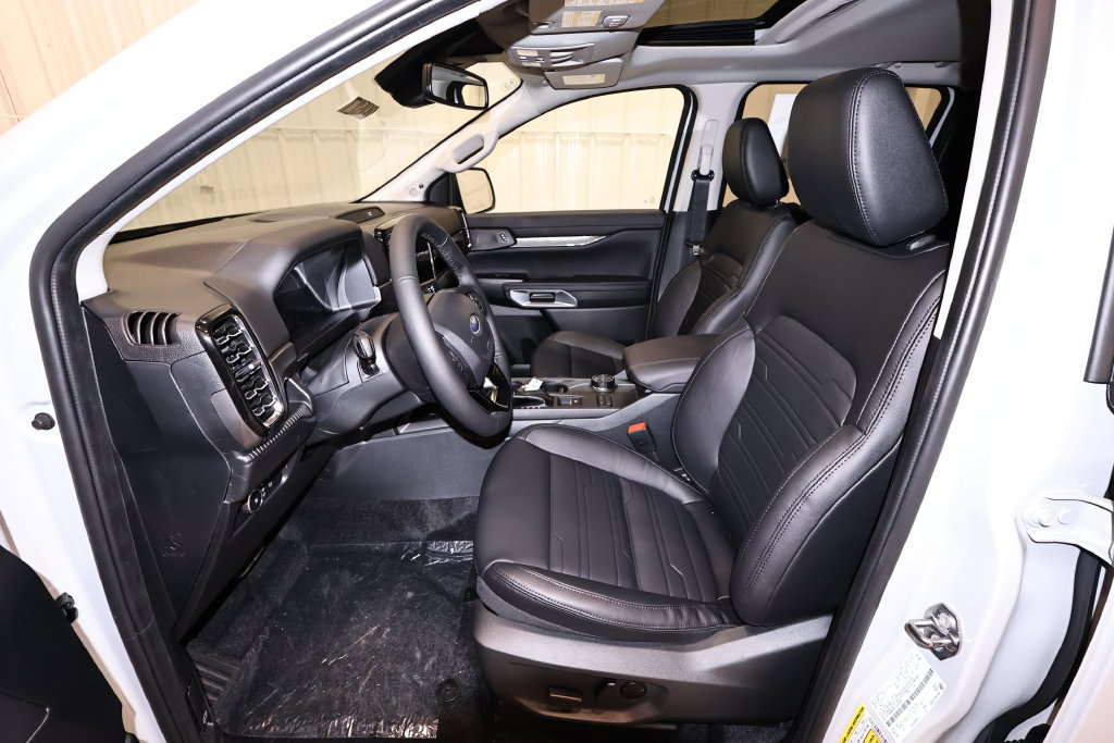 New 2026 Ford Ranger Lariat w/ Black Appearance Package AWD/4WD image 13